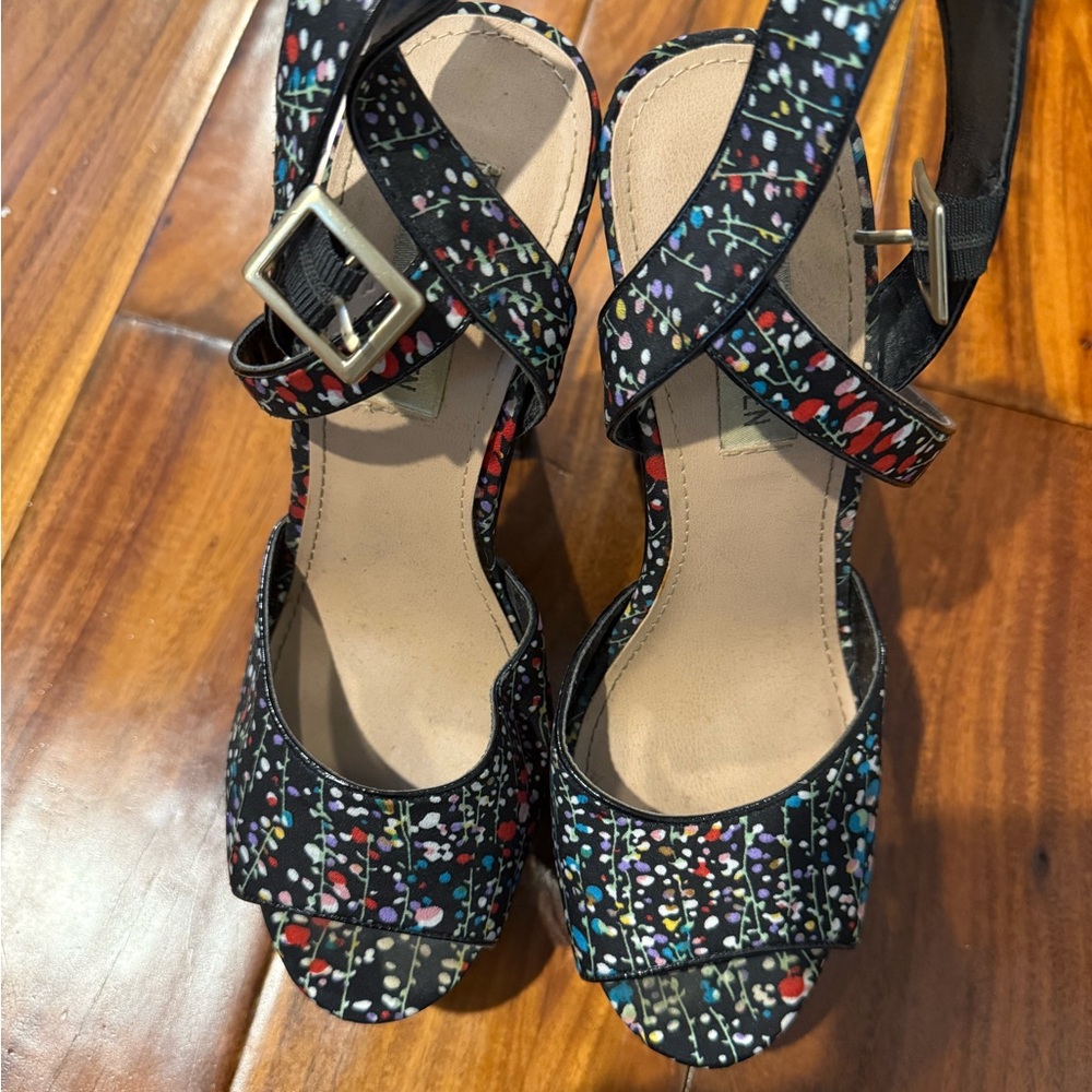 Steve Madden Multicolor Strappy Sandal heels